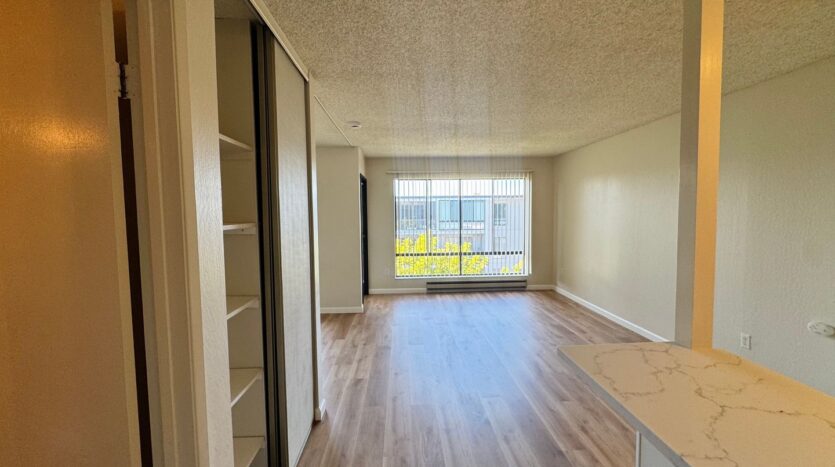 7 Captain Drive #415 - Emeryville - California - 1 bath rental property