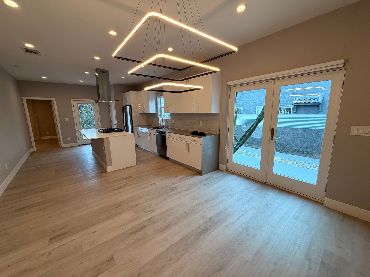 7007 Arlington Ave - Los Angeles - California - 3 bed, 2 bath rental property