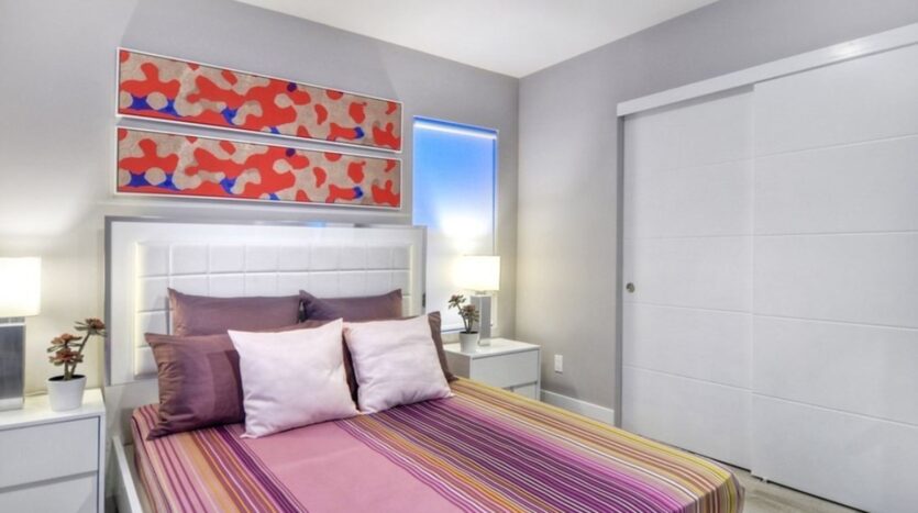 7007 Arlington Ave - Los Angeles - California - 3 bed, 2 bath rental property