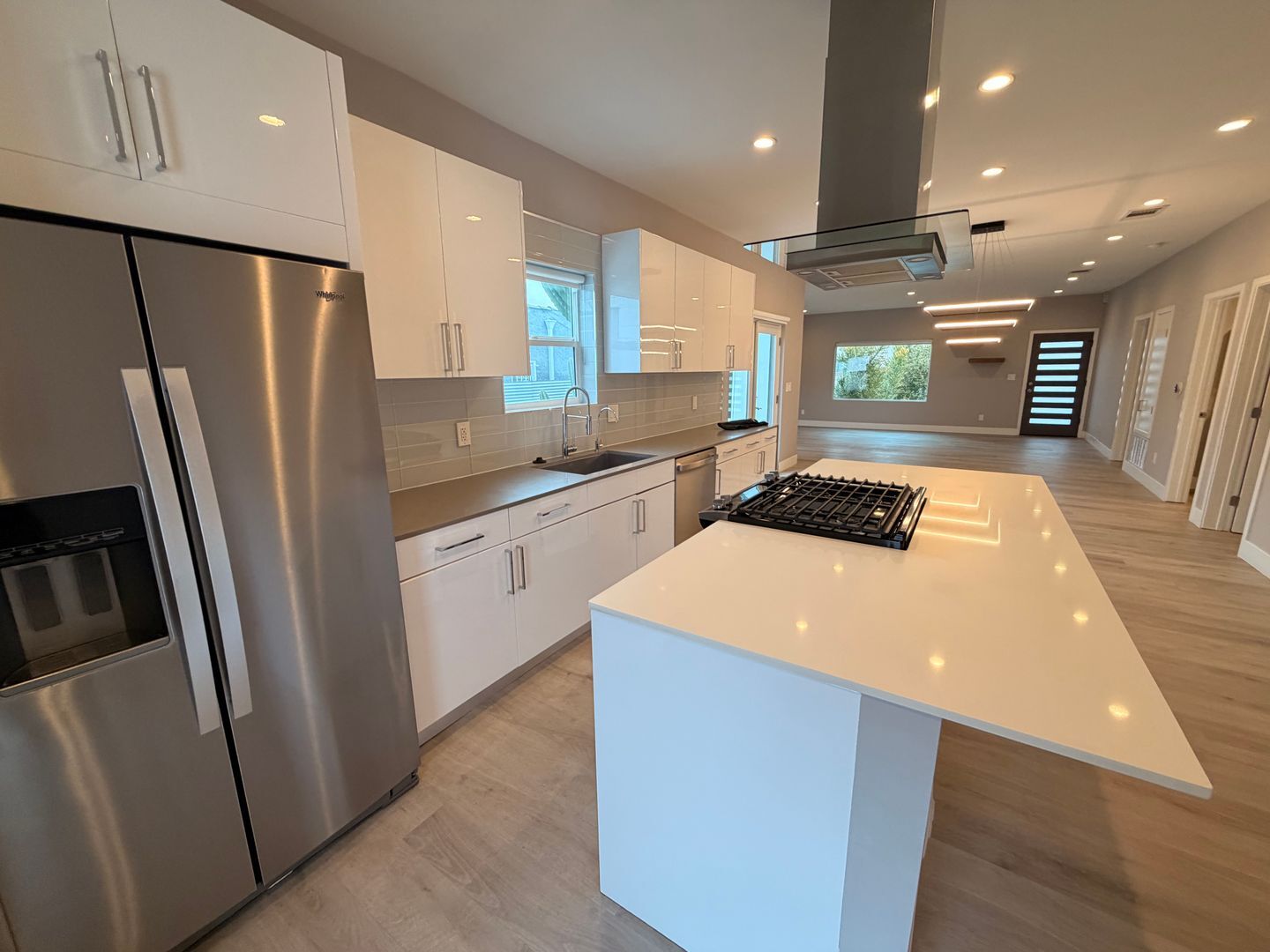 7007 Arlington Ave - Los Angeles - California - 3 bed, 2 bath rental property