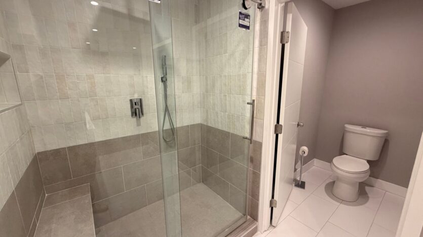 7007 Arlington Ave - Los Angeles - California - 3 bed, 2 bath rental property
