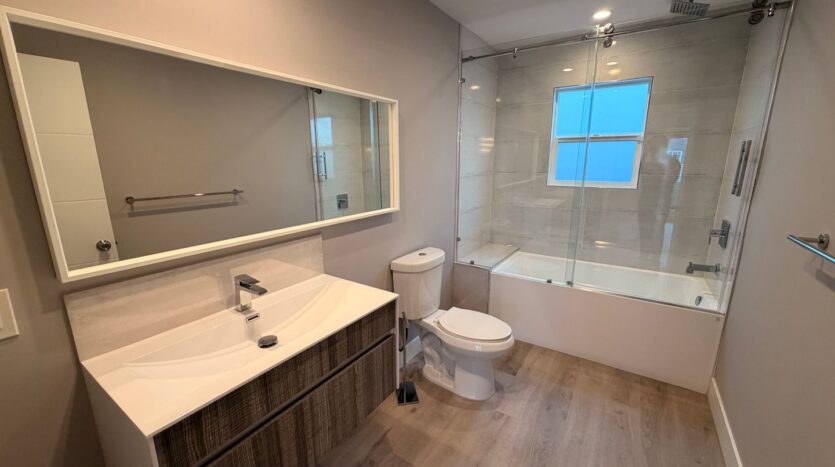7007 Arlington Ave - Los Angeles - California - 3 bed, 2 bath rental property