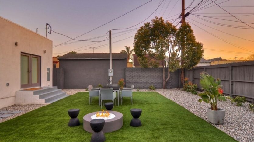 7007 Arlington Ave - Los Angeles - California - 3 bed, 2 bath rental property