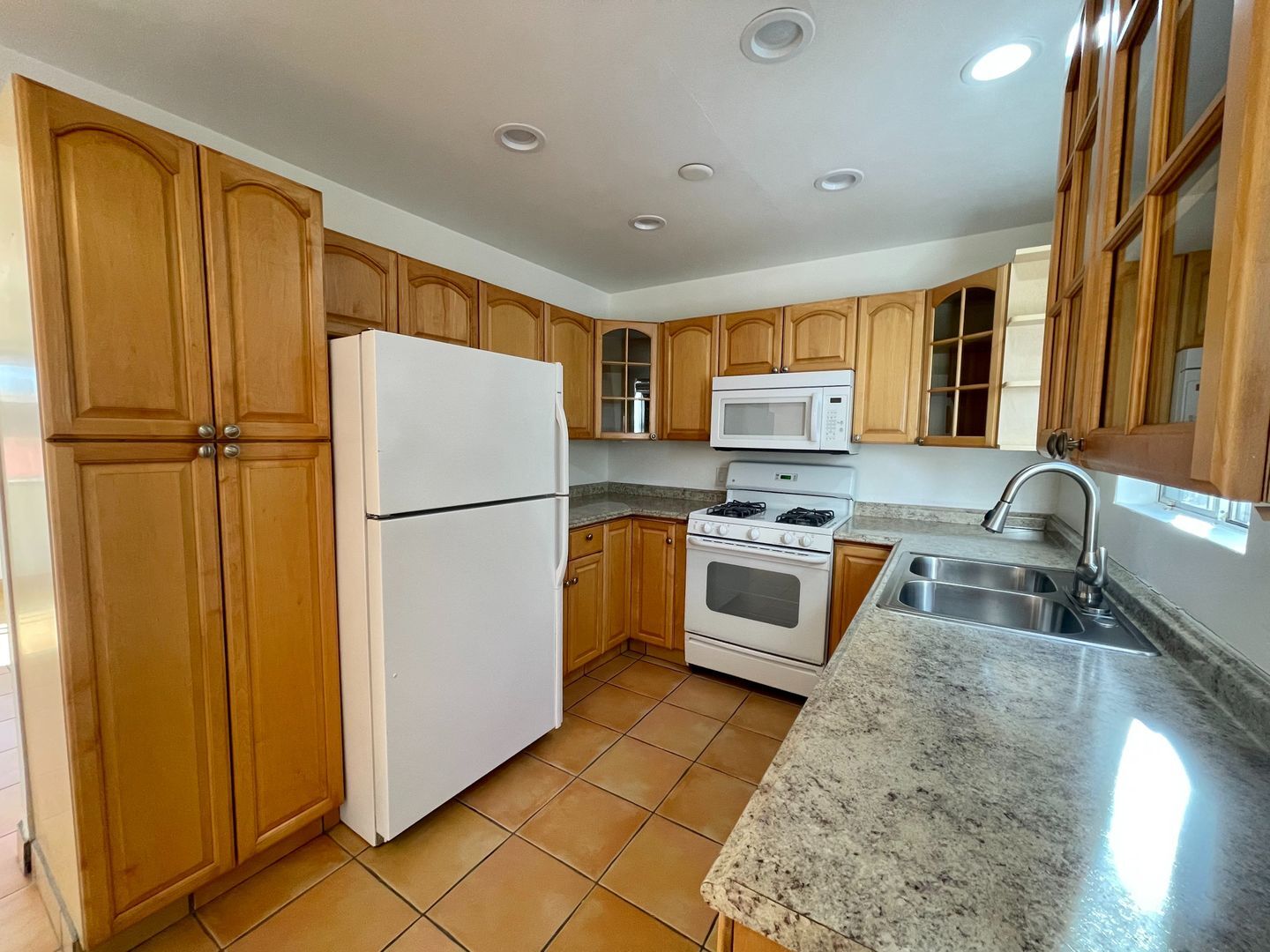 73555 Shadow Mountain Dr - 04 - Palm Desert - California - 1 bed, 1 bath rental property