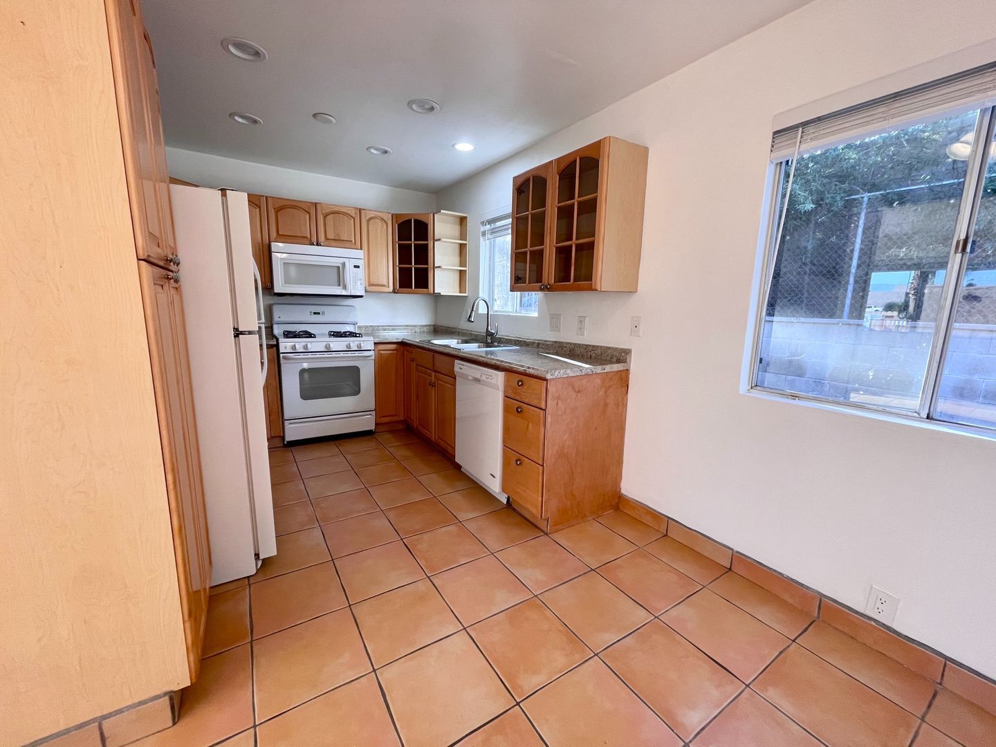 73555 Shadow Mountain Dr - 04 - Palm Desert - California - 1 bed, 1 bath rental property