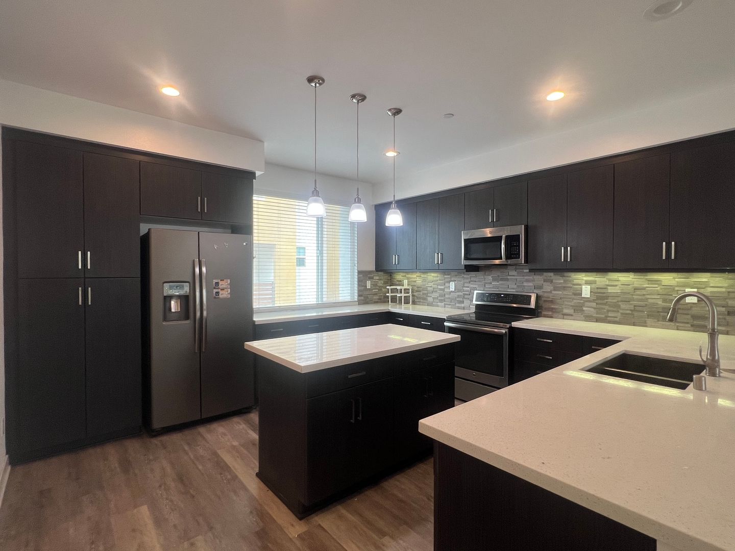 752 Shoreline Road - Chula Vista - California - 4 bed, 3.5 bath rental property