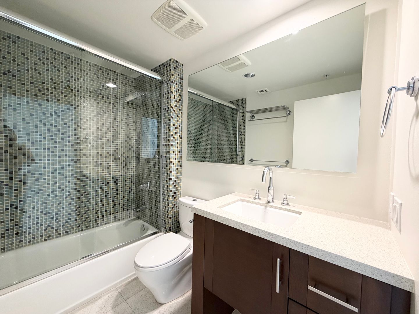 803 N Palm Canyon Dr.  - Unit 08 - Palm Springs - California - 2 bed, 2 bath rental property