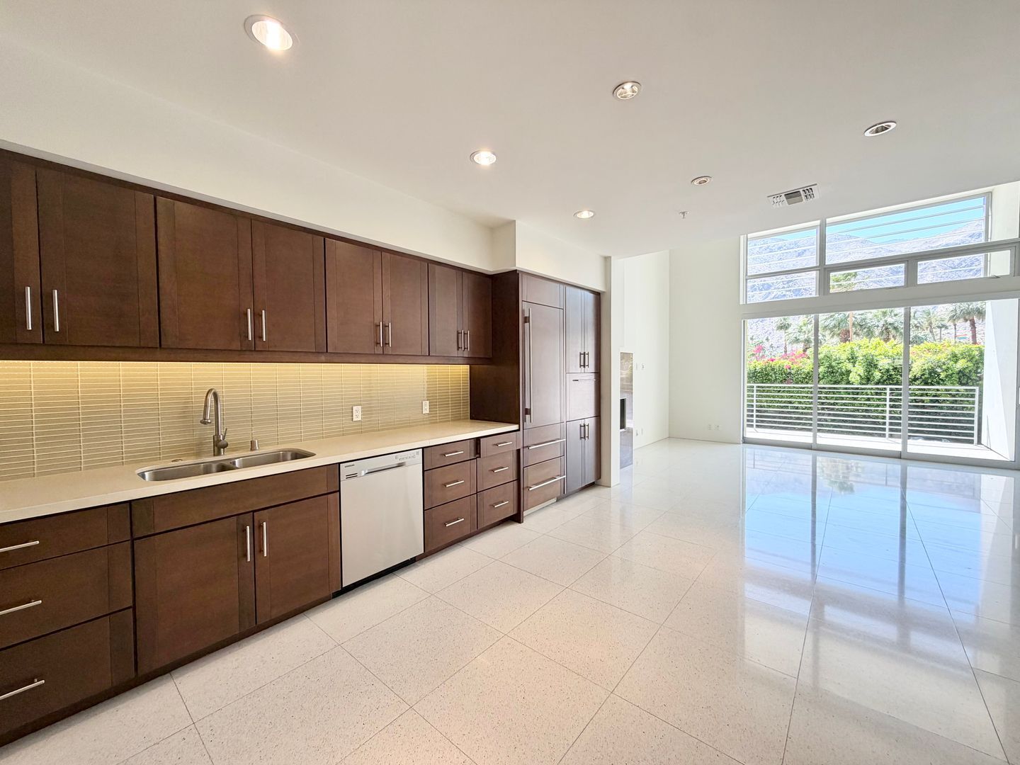 803 N Palm Canyon Dr.  - Unit 08 - Palm Springs - California - 2 bed, 2 bath rental property