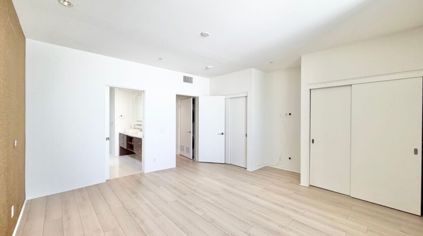 803 N Palm Canyon Dr.  - Unit 08 - Palm Springs - California - 2 bed, 2 bath rental property