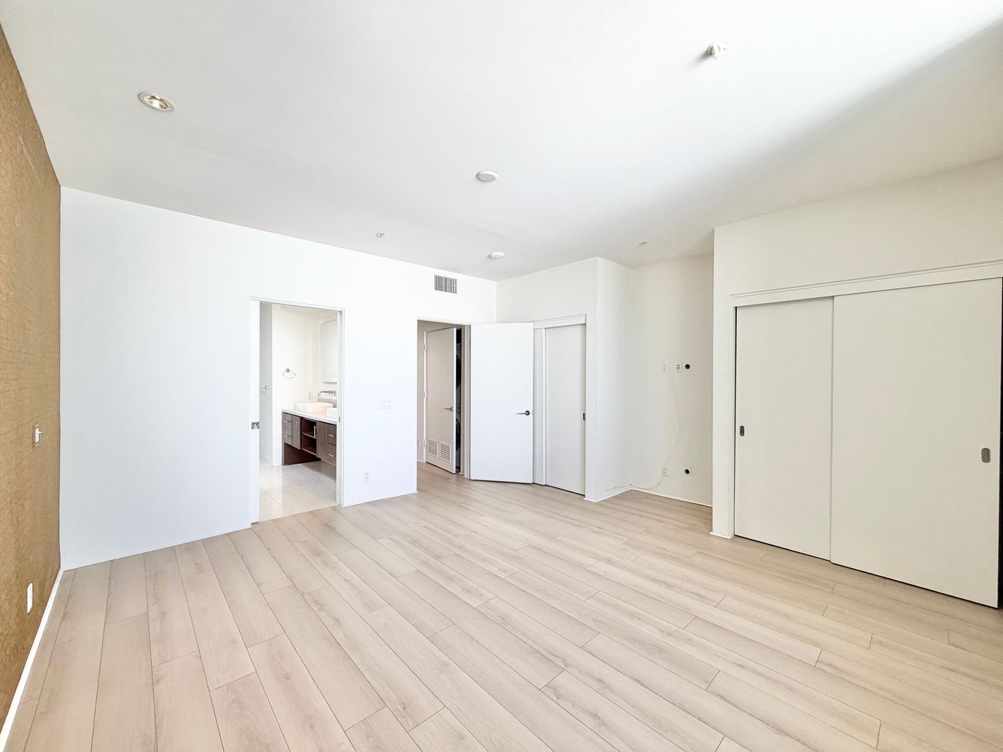 803 N Palm Canyon Dr.  - Unit 08 - Palm Springs - California - 2 bed, 2 bath rental property