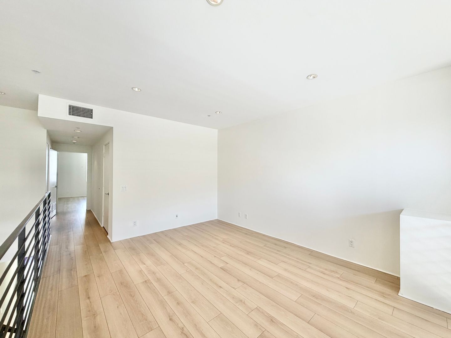 803 N Palm Canyon Dr.  - Unit 08 - Palm Springs - California - 2 bed, 2 bath rental property