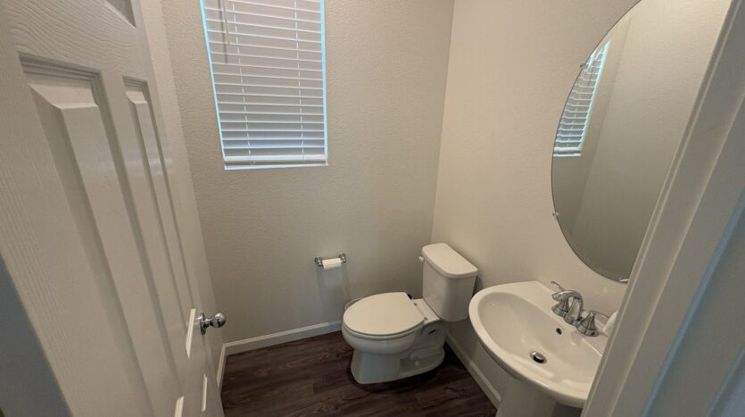 8213 Ocho Way - Elk Grove - California - 3 bed, 2.5 bath rental property