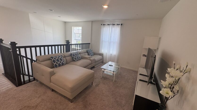 8213 Ocho Way - Elk Grove - California - 3 bed, 2.5 bath rental property