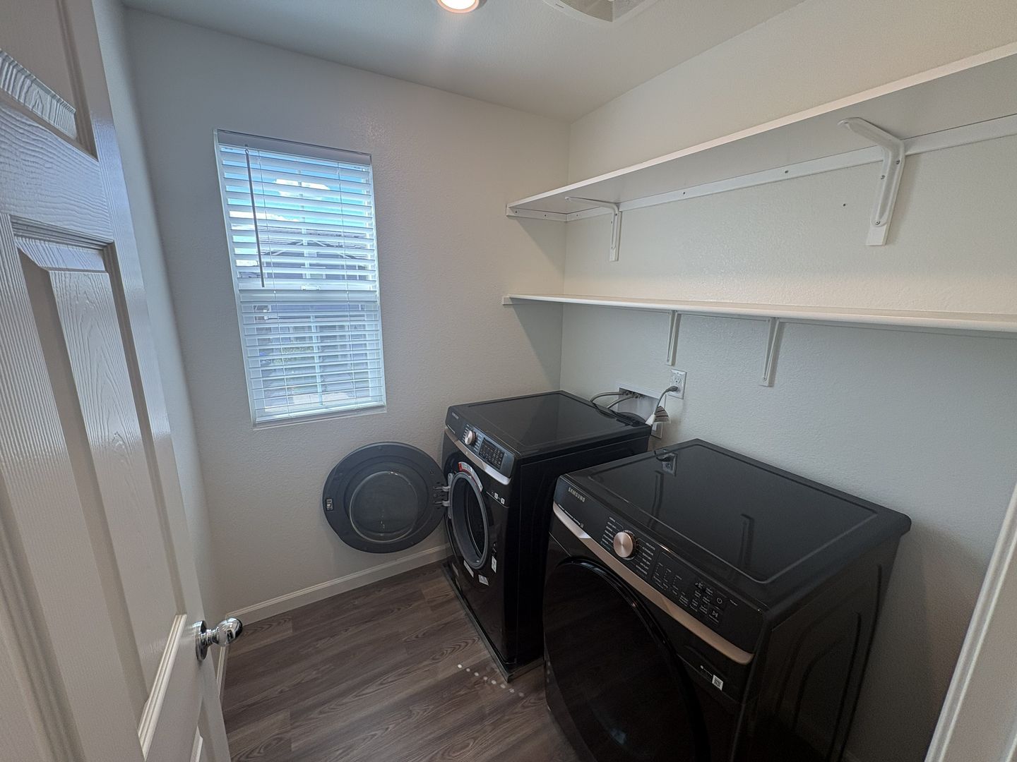 8213 Ocho Way - Elk Grove - California - 3 bed, 2.5 bath rental property