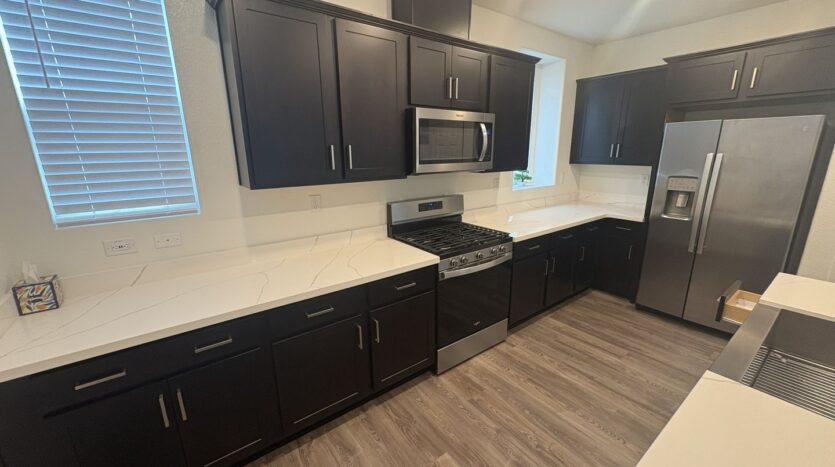 8213 Ocho Way - Elk Grove - California - 3 bed, 2.5 bath rental property