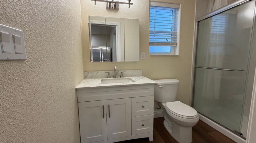 8231 Hardester Dr - Sacramento - California - 2 bed, 2 bath rental property