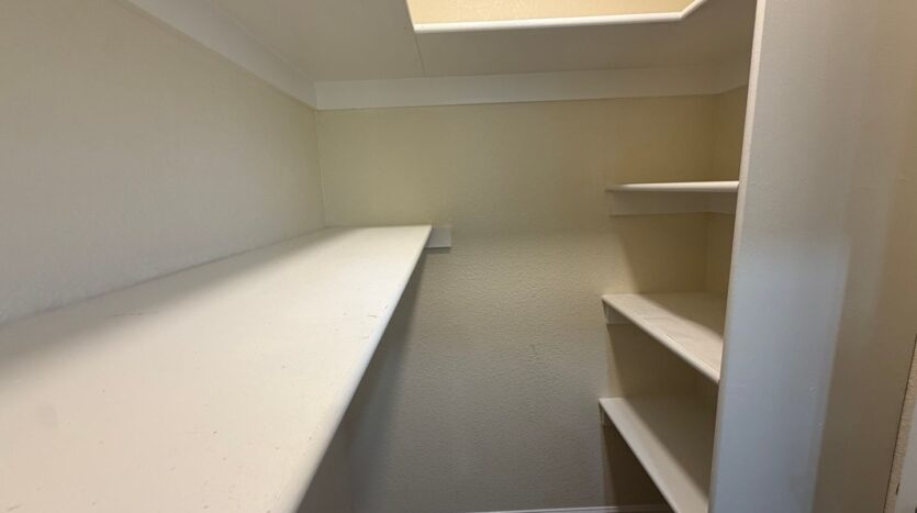 8231 Hardester Dr - Sacramento - California - 2 bed, 2 bath rental property