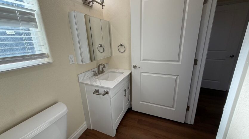 8231 Hardester Dr - Sacramento - California - 2 bed, 2 bath rental property