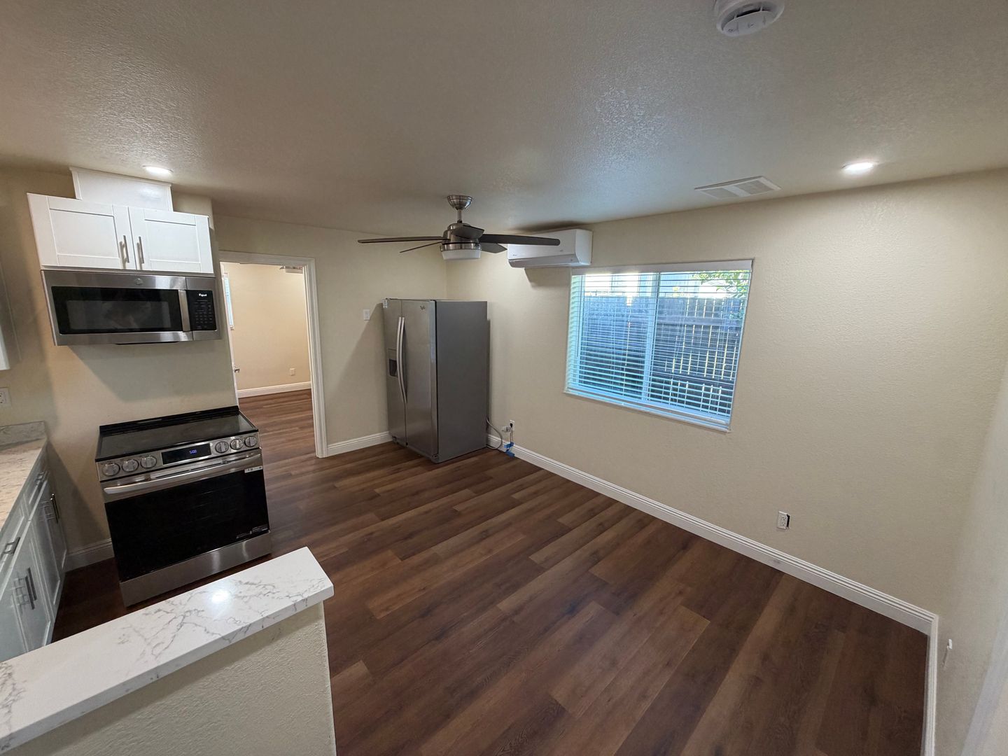 8231 Hardester Dr - Sacramento - California - 2 bed, 2 bath rental property