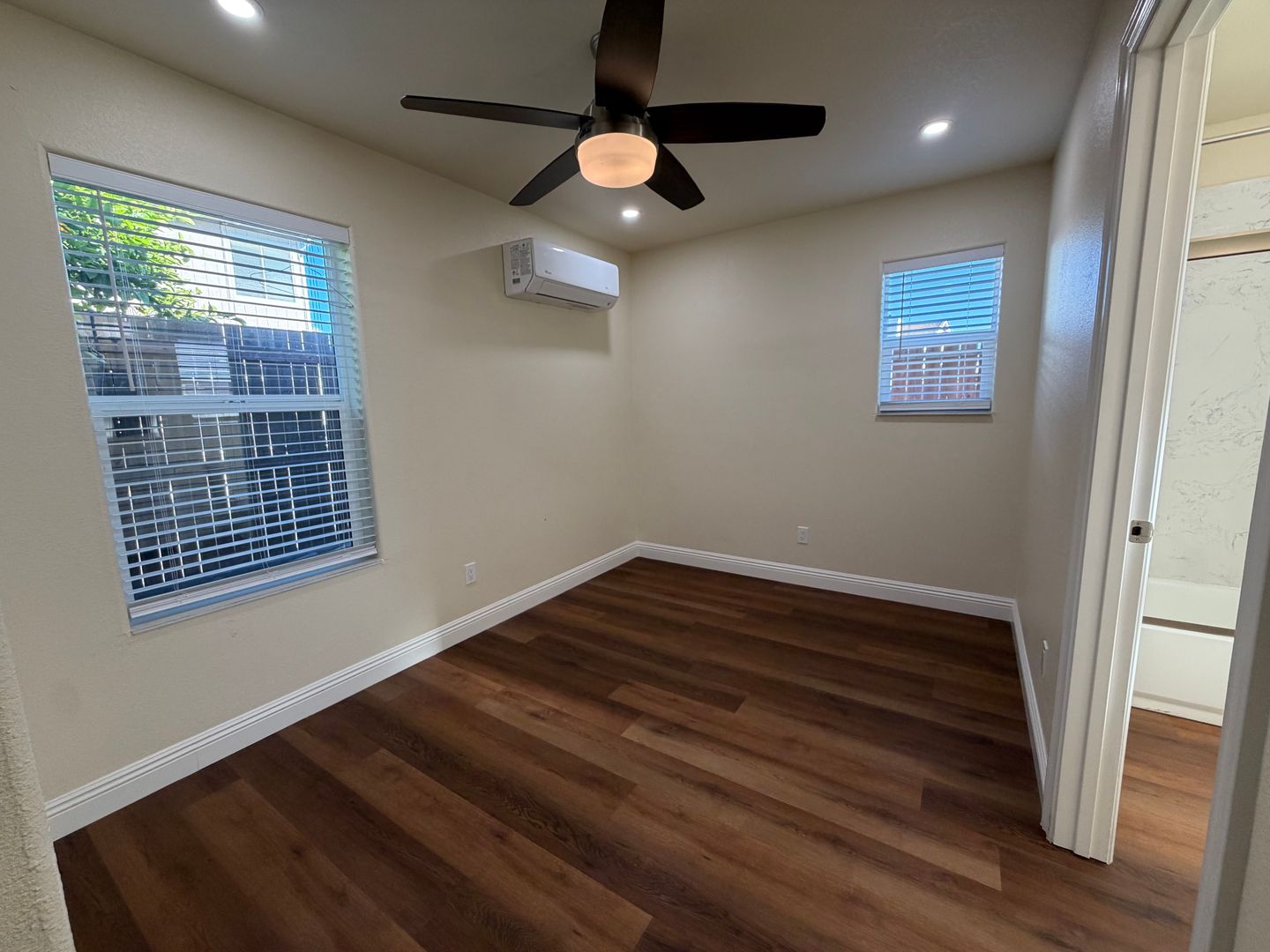 8231 Hardester Dr - Sacramento - California - 2 bed, 2 bath rental property