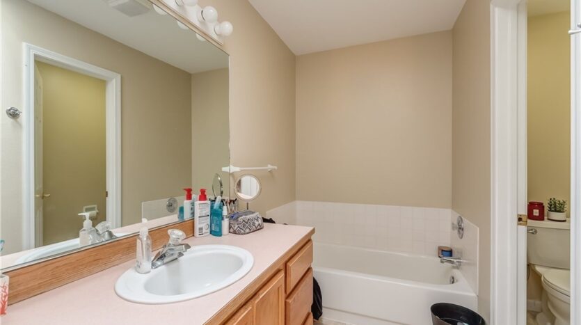 824 Blueberry Ln. - Bellingham - Washington - 6 bed, 3.5 bath rental property