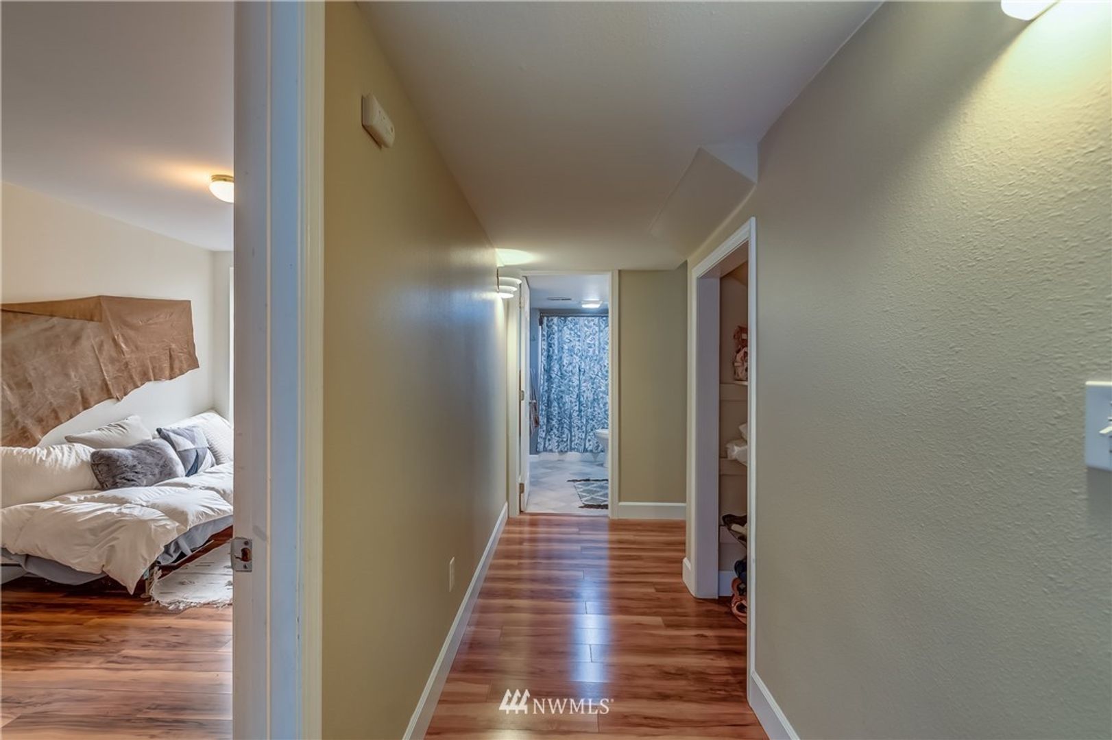 824 Blueberry Ln. - Bellingham - Washington - 6 bed, 3.5 bath rental property