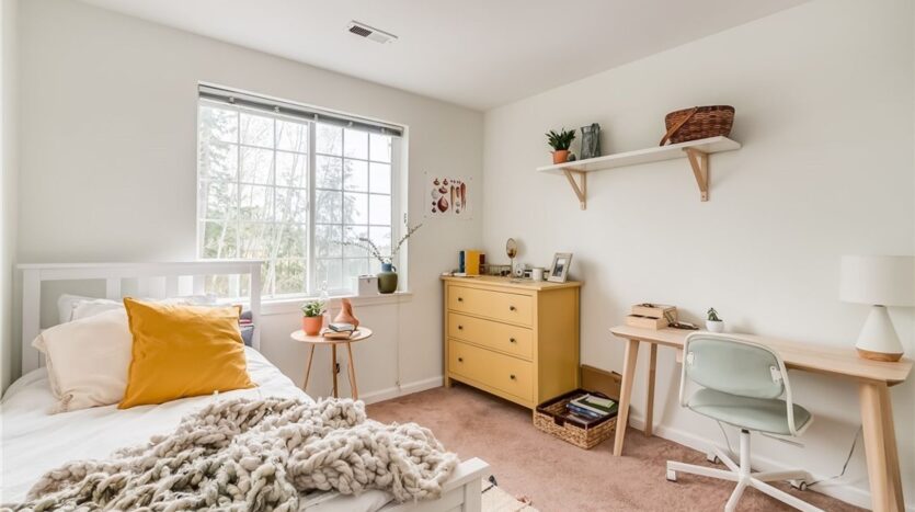 824 Blueberry Ln. - Bellingham - Washington - 6 bed, 3.5 bath rental property