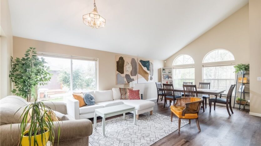 824 Blueberry Ln. - Bellingham - Washington - 6 bed, 3.5 bath rental property