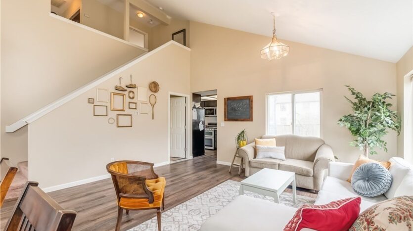 824 Blueberry Ln. - Bellingham - Washington - 6 bed, 3.5 bath rental property