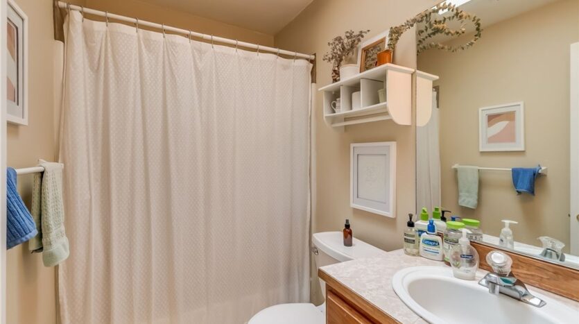 824 Blueberry Ln. - Bellingham - Washington - 6 bed, 3.5 bath rental property