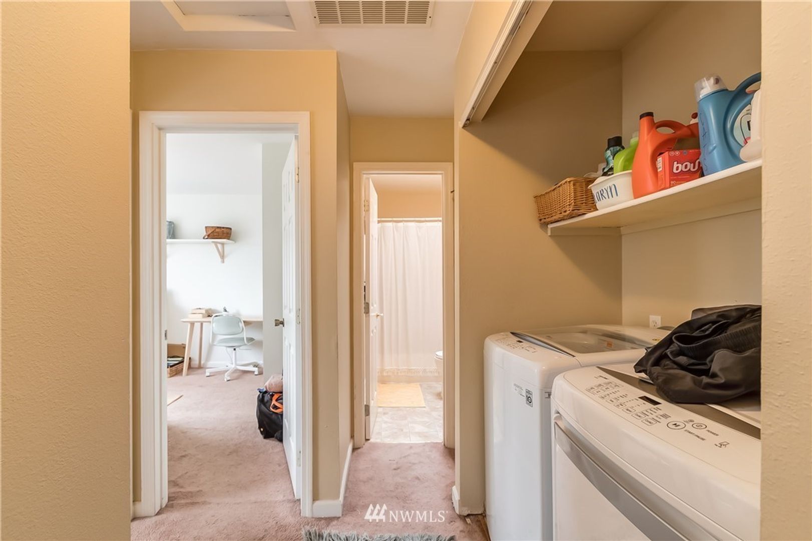 824 Blueberry Ln. - Bellingham - Washington - 6 bed, 3.5 bath rental property