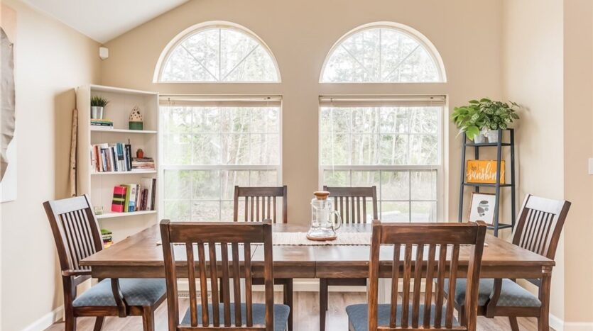 824 Blueberry Ln. - Bellingham - Washington - 6 bed, 3.5 bath rental property