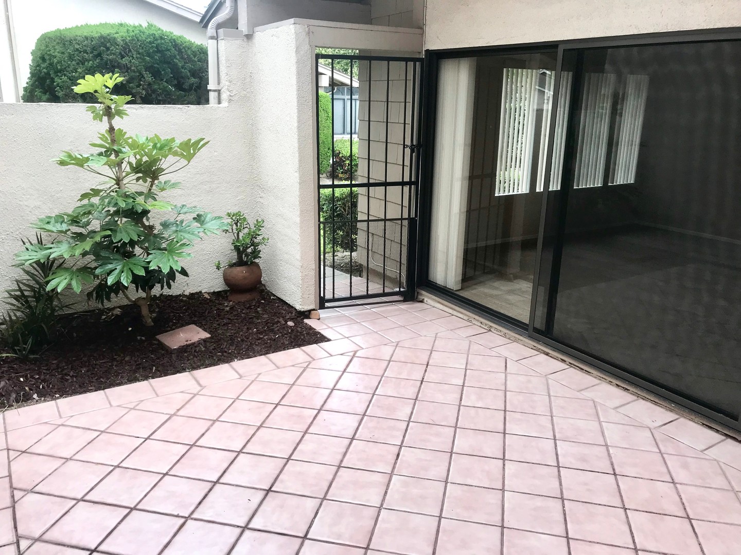 8565 Trinity Cir. #821D - Huntington Beach - California - 2 bed, 2 bath rental property