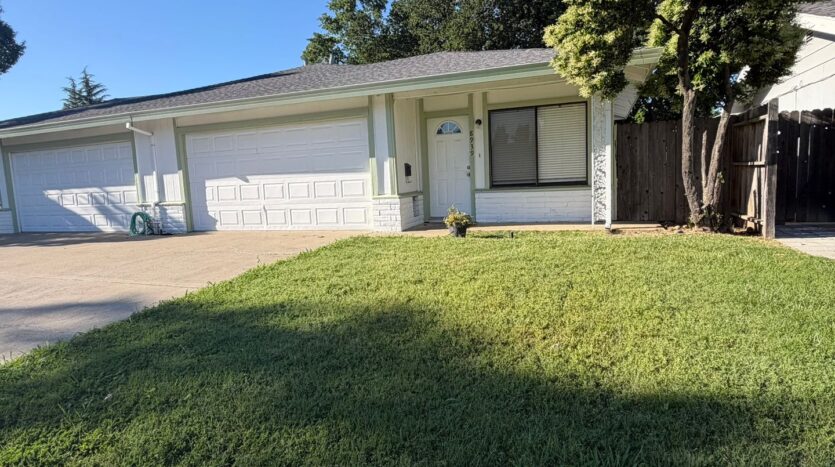 8939 El Oro Plaza Dr - Elk Grove - California - 2 bed, 1 bath rental property