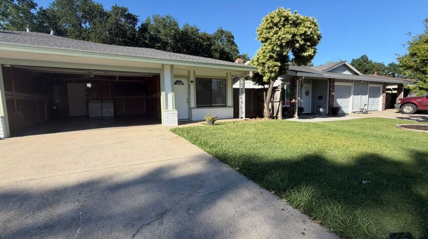 8939 El Oro Plaza Dr - Elk Grove - California - 2 bed, 1 bath rental property
