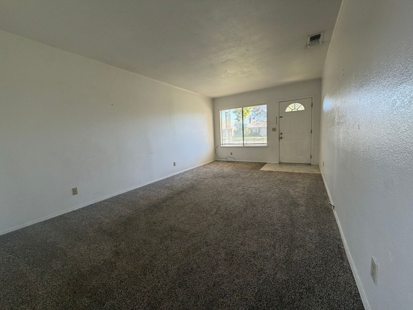 8939 El Oro Plaza Dr - Elk Grove - California - 2 bed, 1 bath rental property