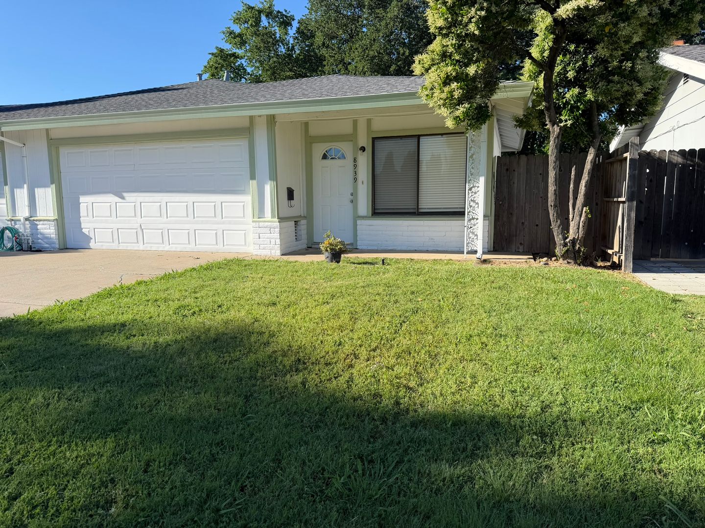 8939 El Oro Plaza Dr - Elk Grove - California - 2 bed, 1 bath rental property