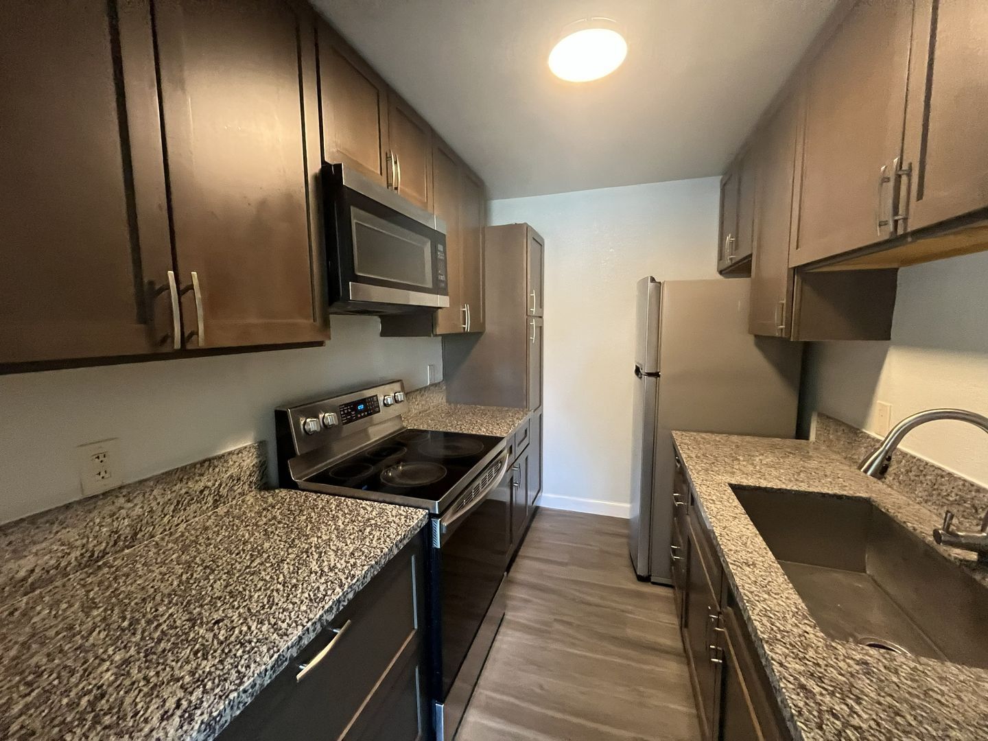 901 Carro Drive  Unit #3 - Sacramento - California - 2 bed, 1 bath rental property
