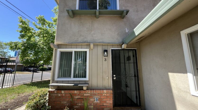 901 Carro Drive  Unit #3 - Sacramento - California - 2 bed, 1 bath rental property