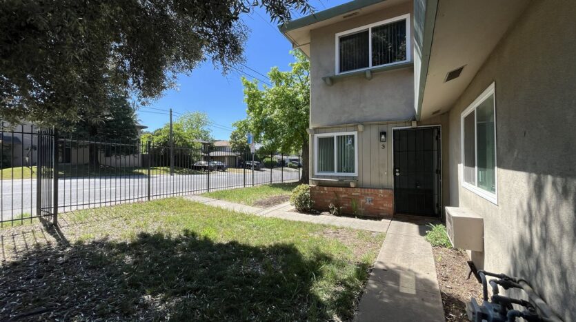 901 Carro Drive  Unit #3 - Sacramento - California - 2 bed, 1 bath rental property