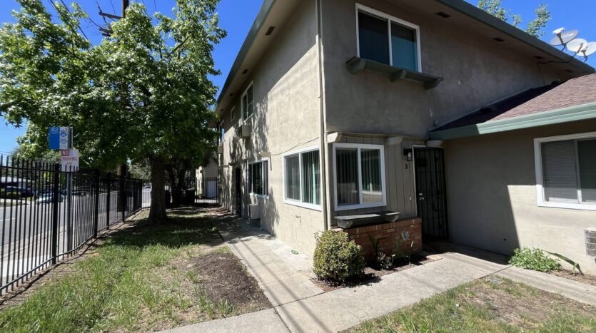 901 Carro Drive  Unit #3 - Sacramento - California - 2 bed, 1 bath rental property