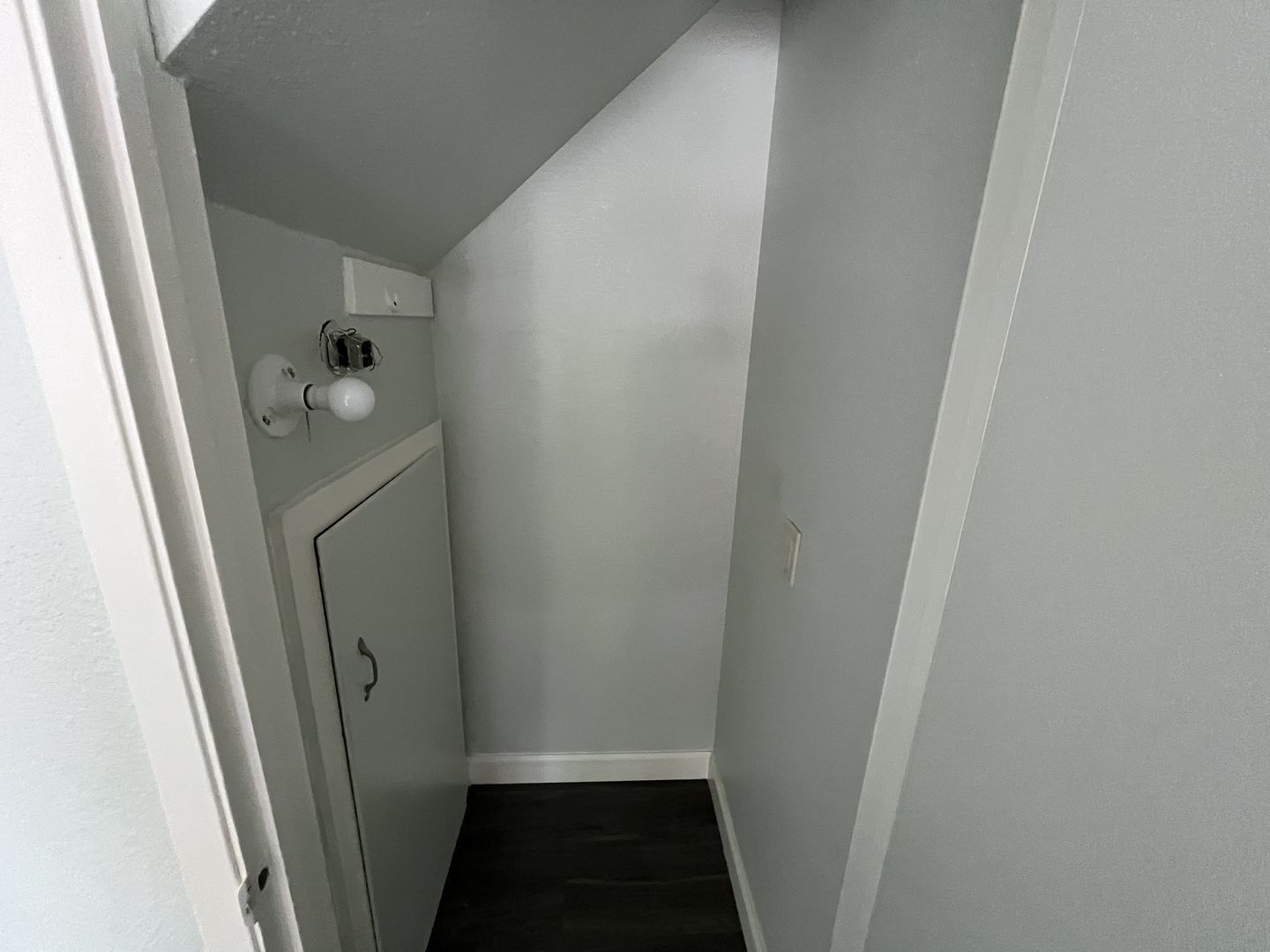 901 Carro Drive  Unit #3 - Sacramento - California - 2 bed, 1 bath rental property