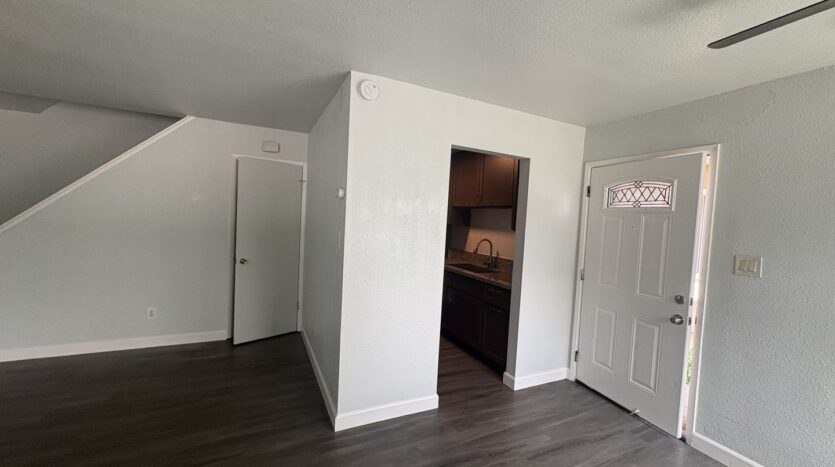 901 Carro Drive  Unit #3 - Sacramento - California - 2 bed, 1 bath rental property
