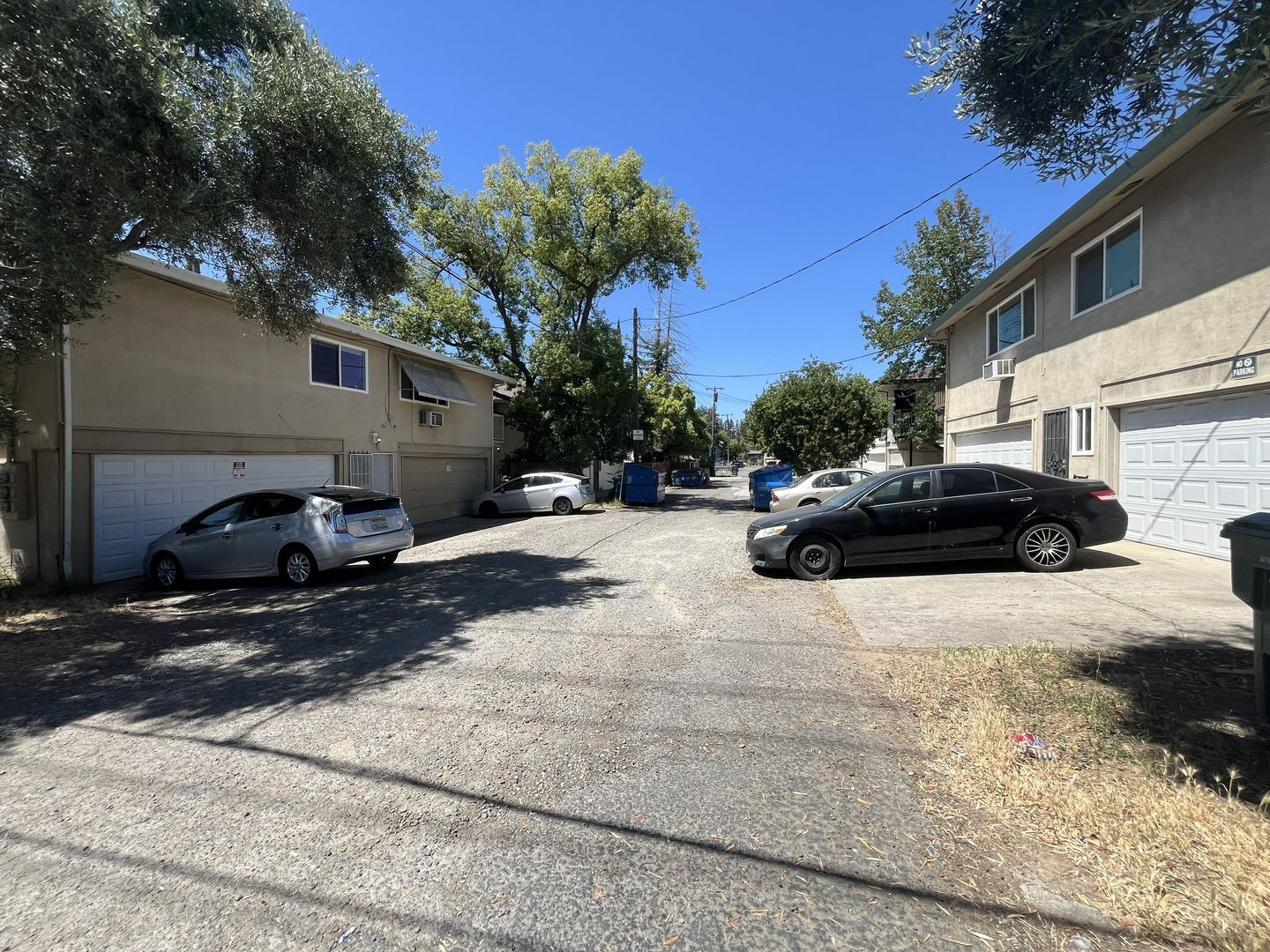 901 Carro Drive  Unit #3 - Sacramento - California - 2 bed, 1 bath rental property