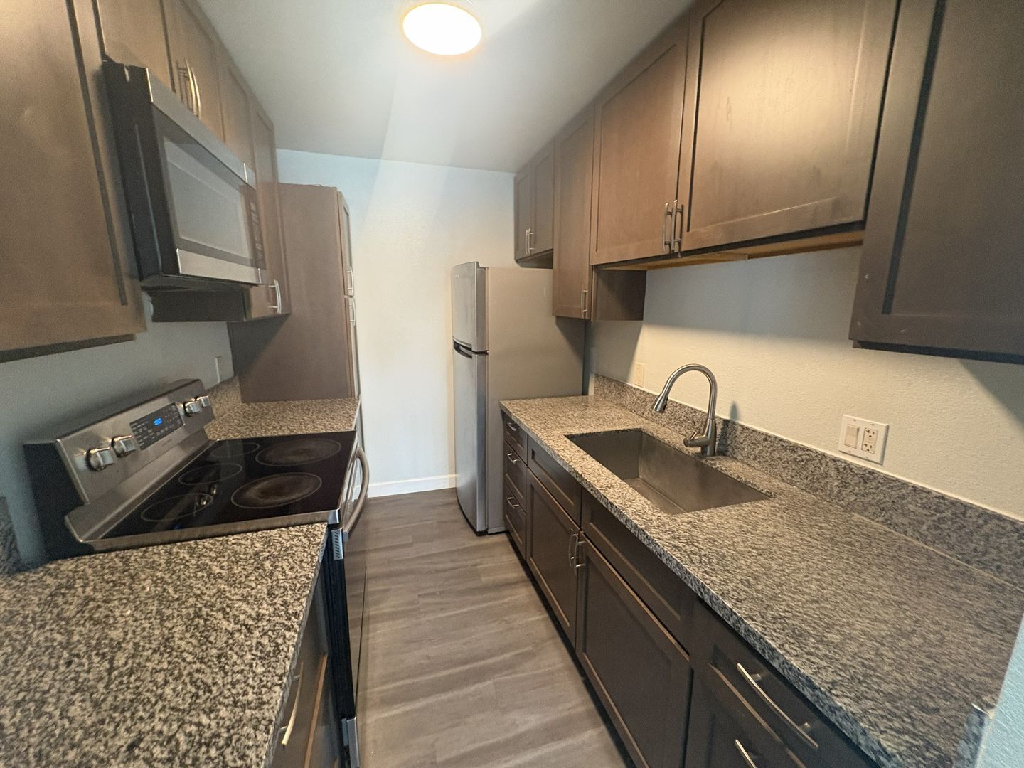 901 Carro Drive  Unit #3 - Sacramento - California - 2 bed, 1 bath rental property