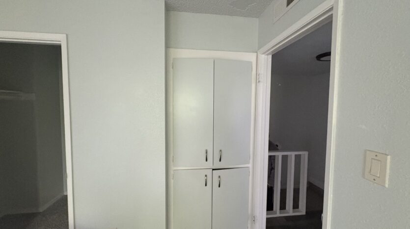 901 Carro Drive  Unit #3 - Sacramento - California - 2 bed, 1 bath rental property