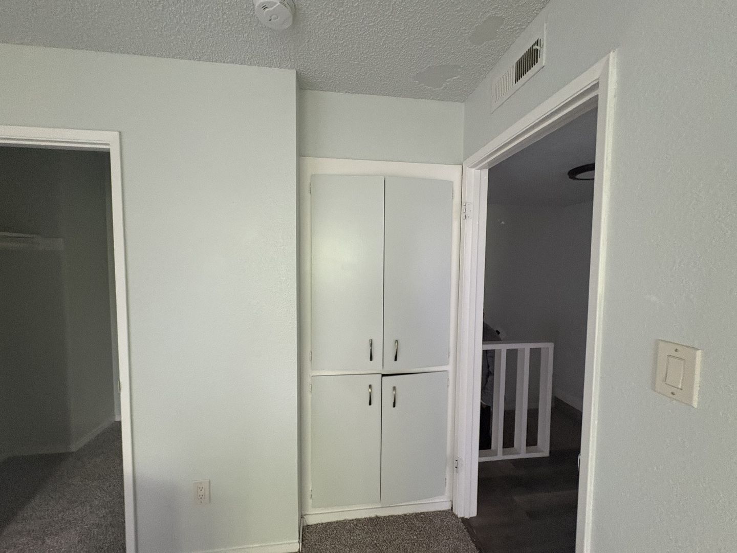 901 Carro Drive  Unit #3 - Sacramento - California - 2 bed, 1 bath rental property