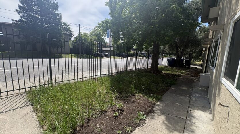 901 Carro Drive  Unit #3 - Sacramento - California - 2 bed, 1 bath rental property