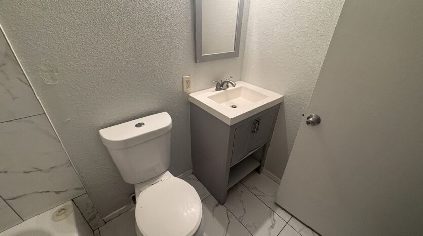 901 Carro Drive  Unit #3 - Sacramento - California - 2 bed, 1 bath rental property