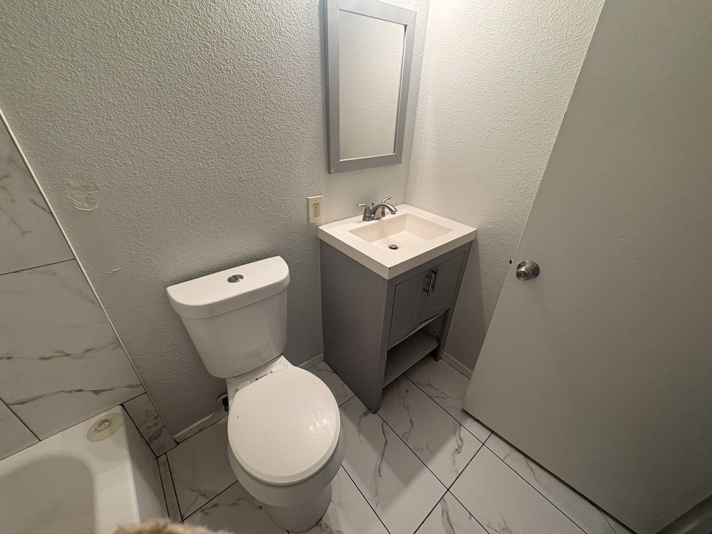 901 Carro Drive  Unit #3 - Sacramento - California - 2 bed, 1 bath rental property